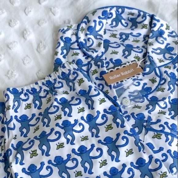 Roller Rabbit Pajamas set - Picture 1 of 1